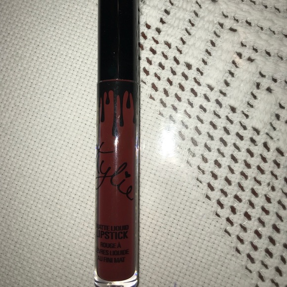 Kylie Cosmetics - Picture 4 of 4